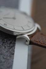 Very Rare Vacheron Constantin, Scroll Lug "Ricciolo" | Platinum (c. 1949)