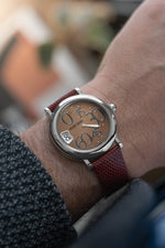 Gérald Genta, Retro Classic, Jump Hour, Salmon Guilloché Dial, 36mm | Ref. G.3634